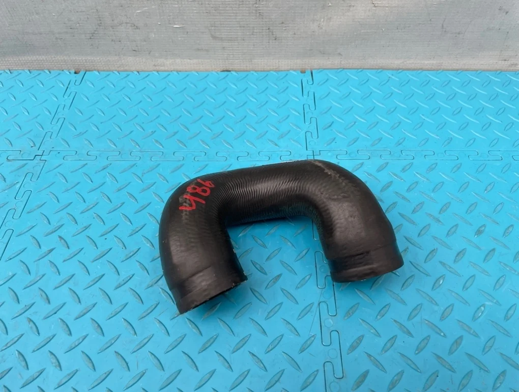 Патрубок охлаждения Bmw X5 2009 11537521049 E70 N52B30AF 3.0