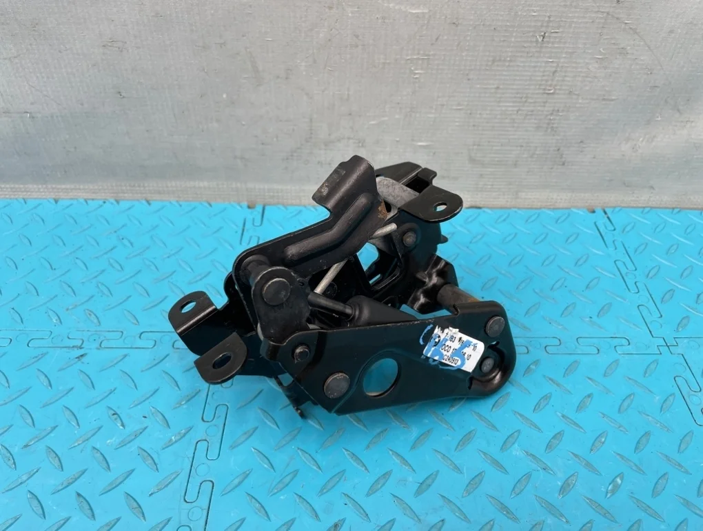 Замок капота Bmw 5-Series 2013 51237183762 F10 N20B20B 2.0, правый