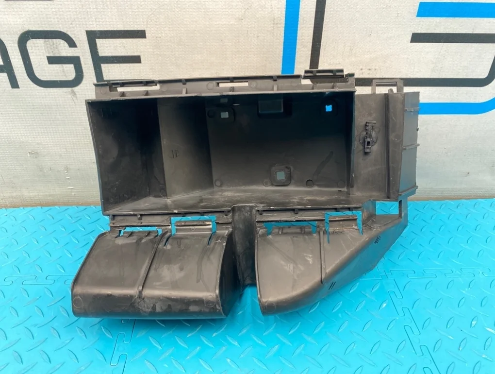 Кронштейн бампера Volvo Xc90 2007 30698138 C B6324S 3.2, задний правый