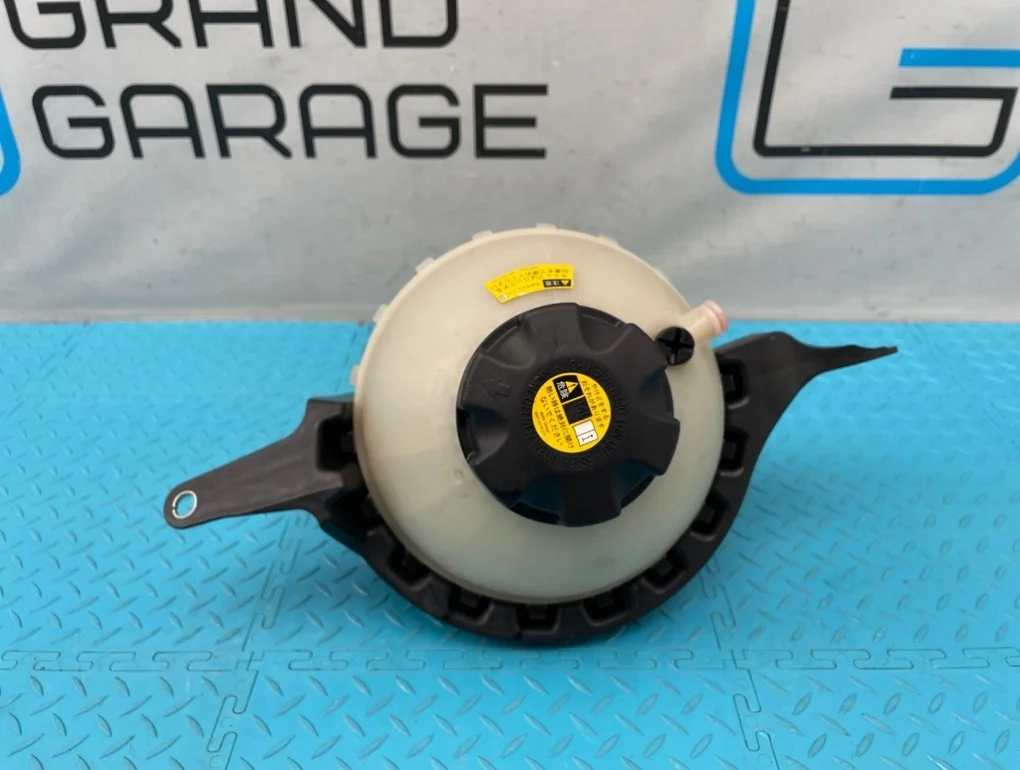 Бачок расширительный Bmw 5-Series 2012 17138614293 F10 N20B20B 2.0