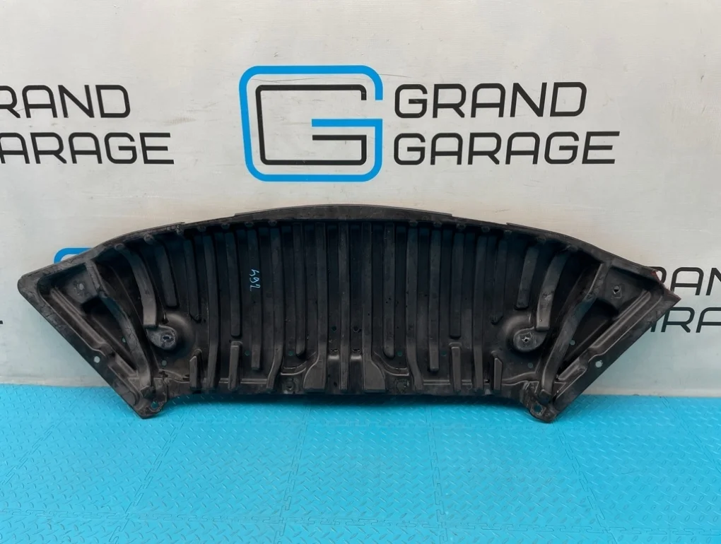 Защита под бампер Mercedes-Benz C-Class 2009 A2045200723 W204 271.950 1.8, передняя