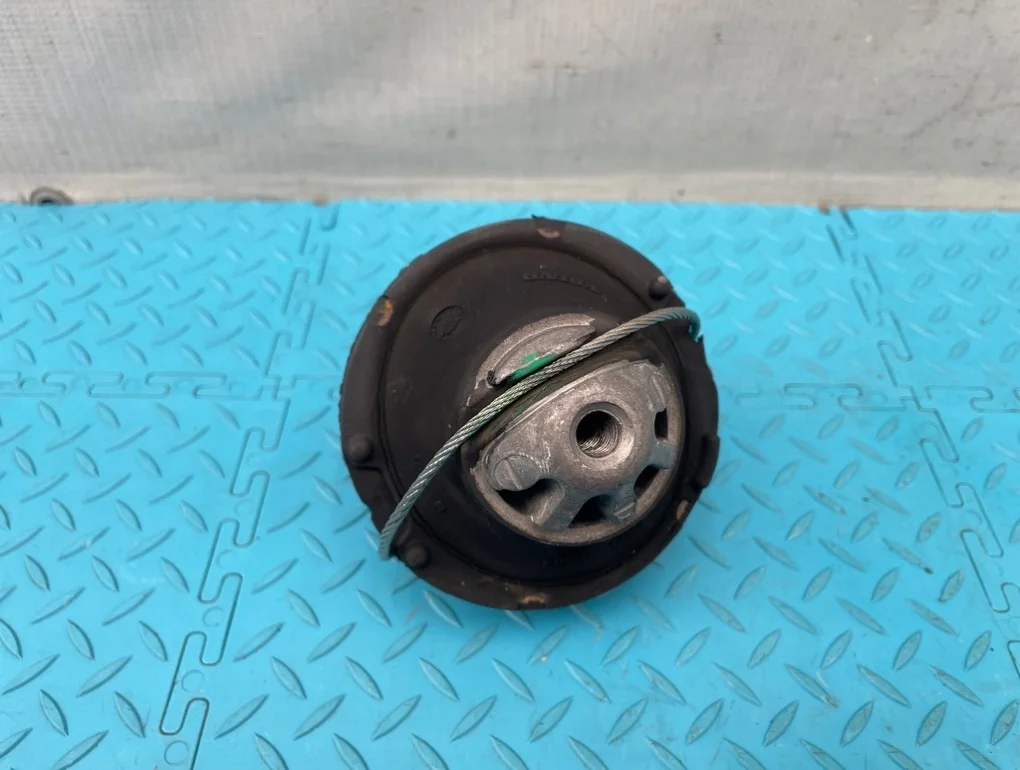 Подушка двигателя Volvo Xc90 2007 30778953 C B6324S 3.2