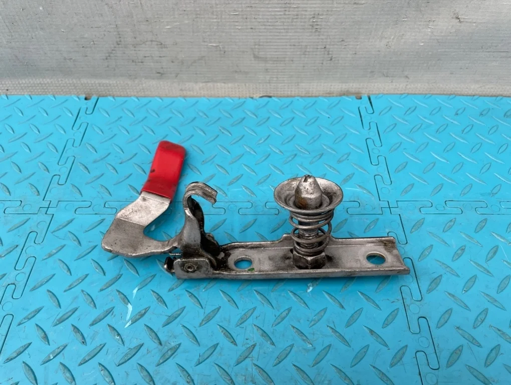 Ручка открывания капота Mercedes-Benz V-Class 2011 A6397500750 W639 272.978 3.5