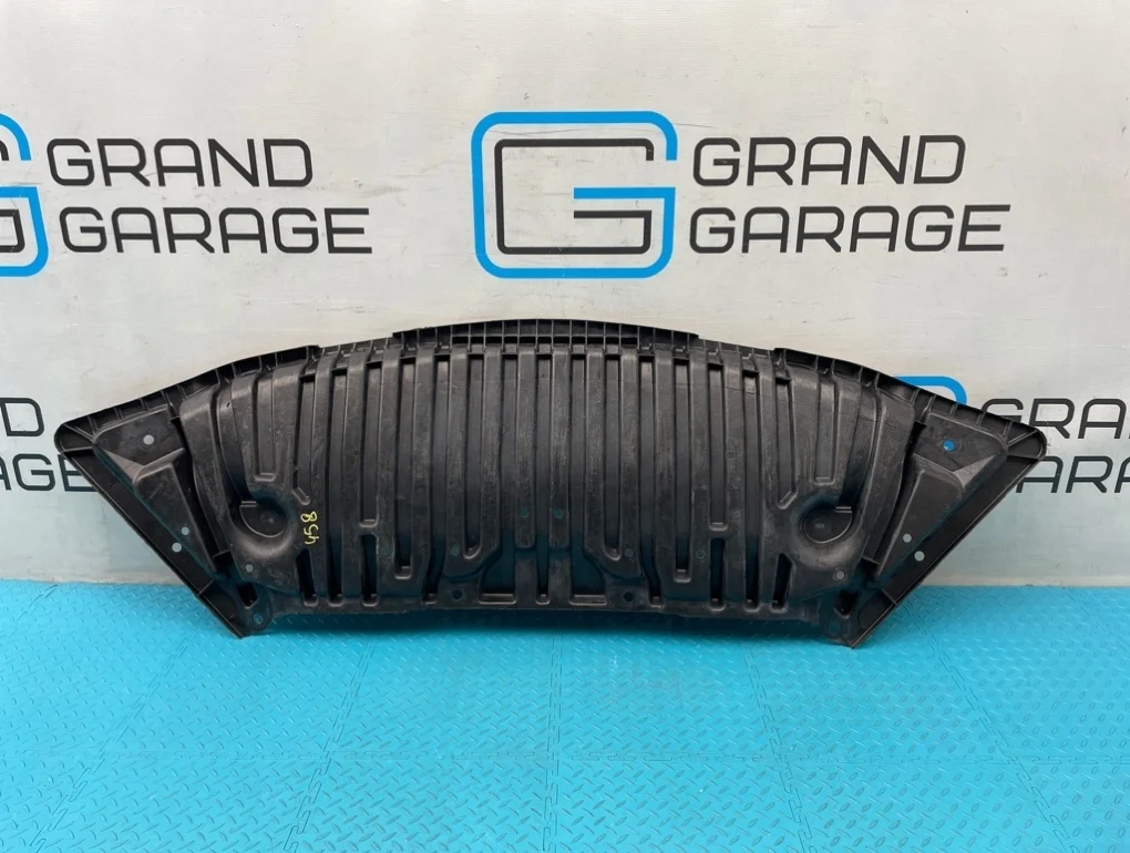 Защита под бампер Mercedes-Benz C-Class 2011 A2045200723 W204 271.860 1.8, передняя