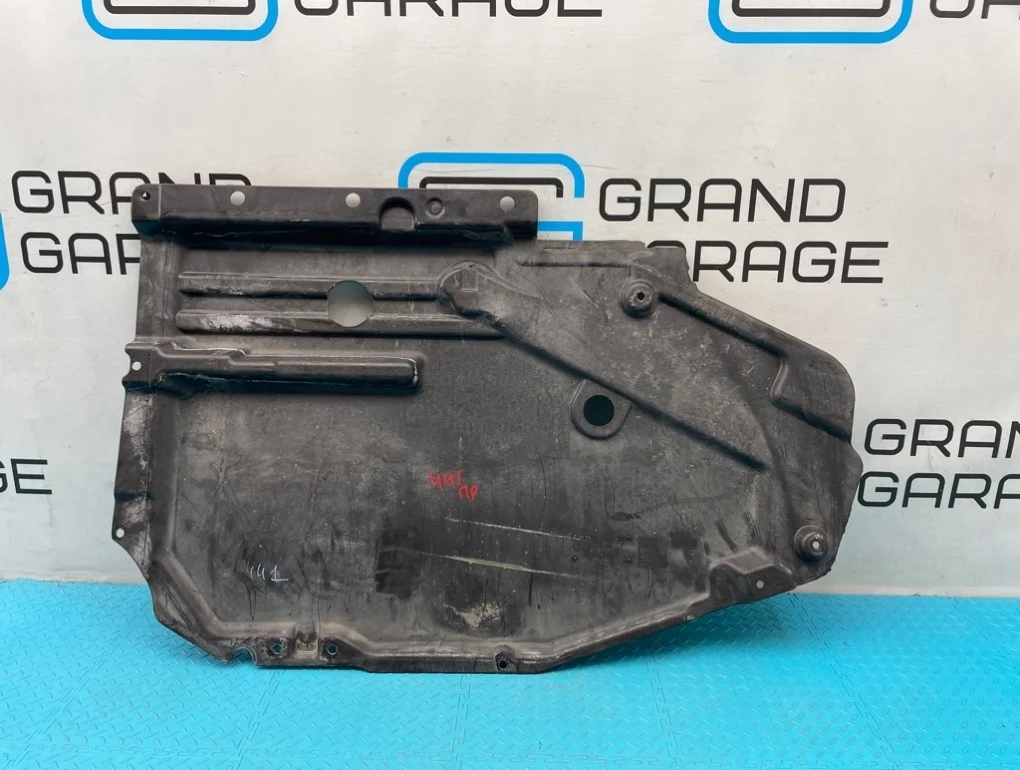 Защита днища Bmw X5 2007 51757158406 E70 N52B30A 3.0, правая