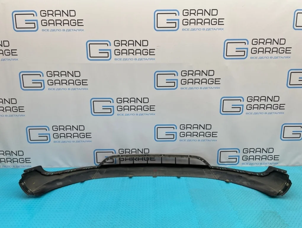 Накладка бампера Audi Q3 2012 8U0807061B 8UB CPSA 2.0, передняя