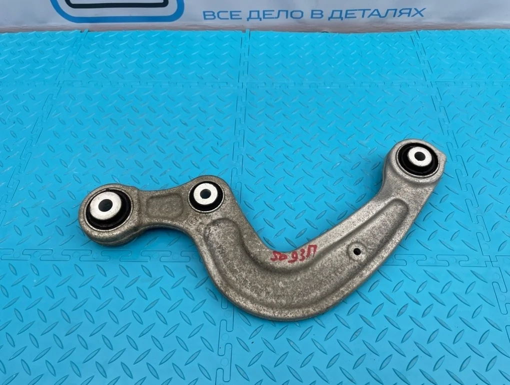 Рычаг Audi A4 2016 8W0505324F B9 CVKB 2.0, задний правый