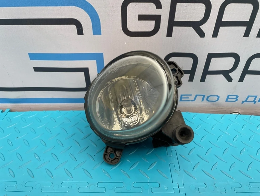 Фара противотуманная Audi Q3 2012 8T0941700 8UB CPSA 2.0, правая