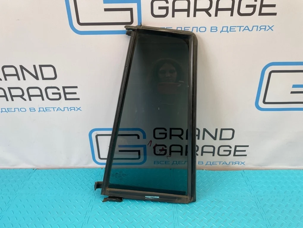 Стекло (форточка) Mercedes-Benz Gl-Class 2008 A1647301355 X164 273.923 4.7, заднее левое