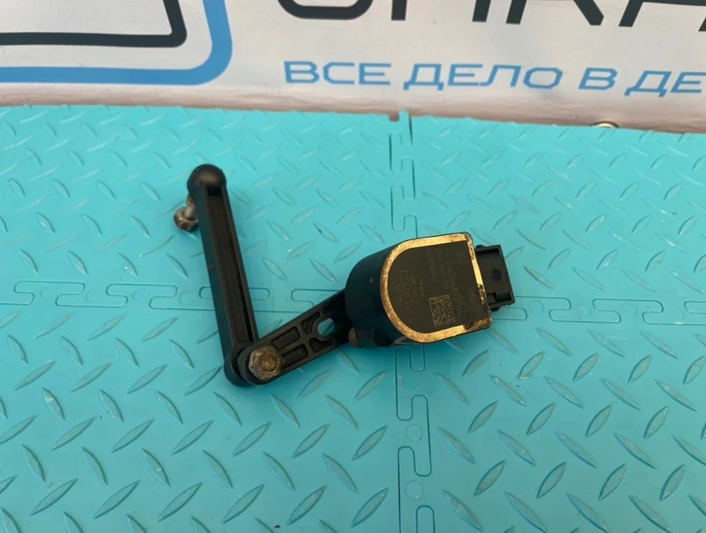 Датчик положения кузова Bmw X3 2011 37146784072 F25 N52B30A 3.0, задний левый