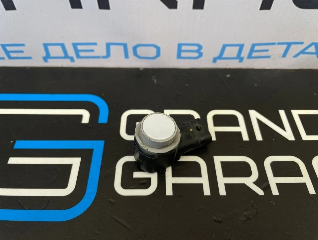 Датчик парктроника Audi A6 2013 1S0919275 C7 CHVA 2.8, передний