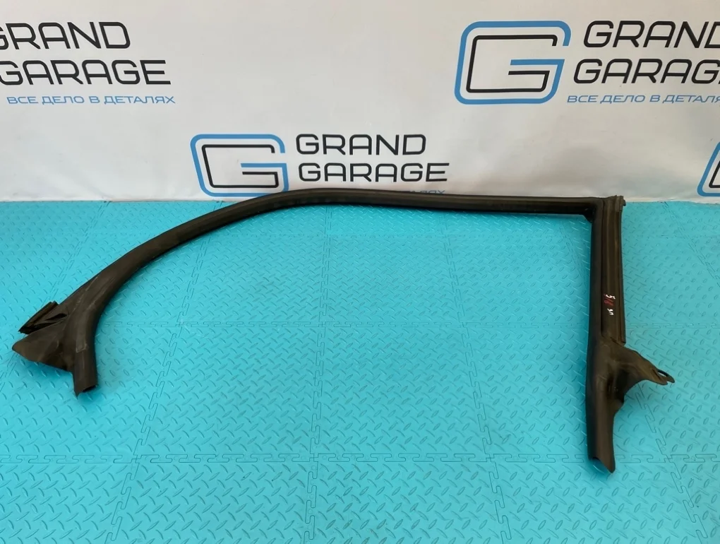 Уплотнитель двери Audi A7 2011 4G8845353F 4GA CGWB 3.0, передний левый