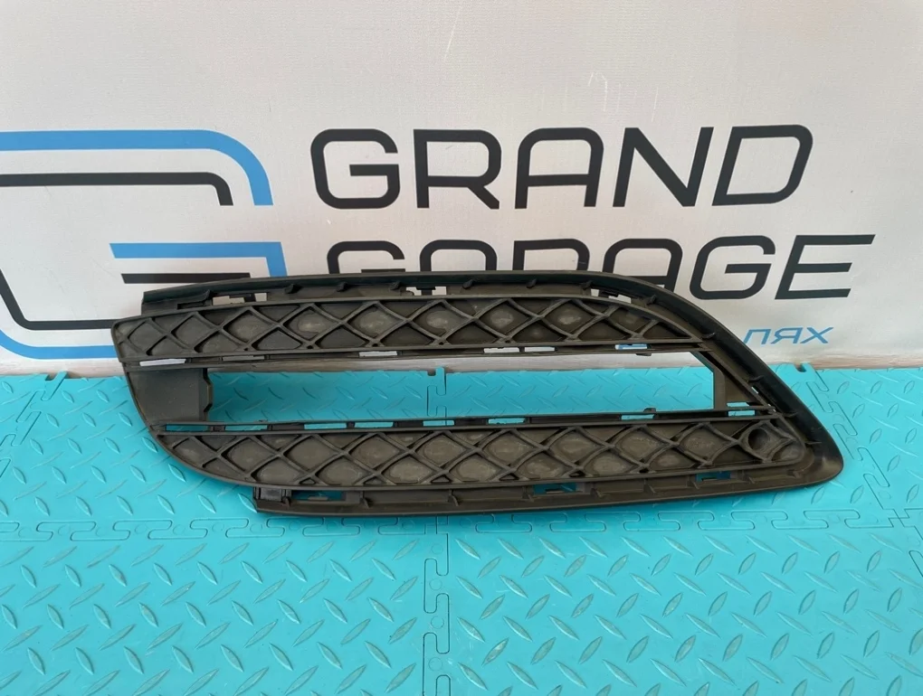Решетка в бампер Mercedes-Benz B-Class 2012 A2468850622 W246 270.910 1.6, передняя левая