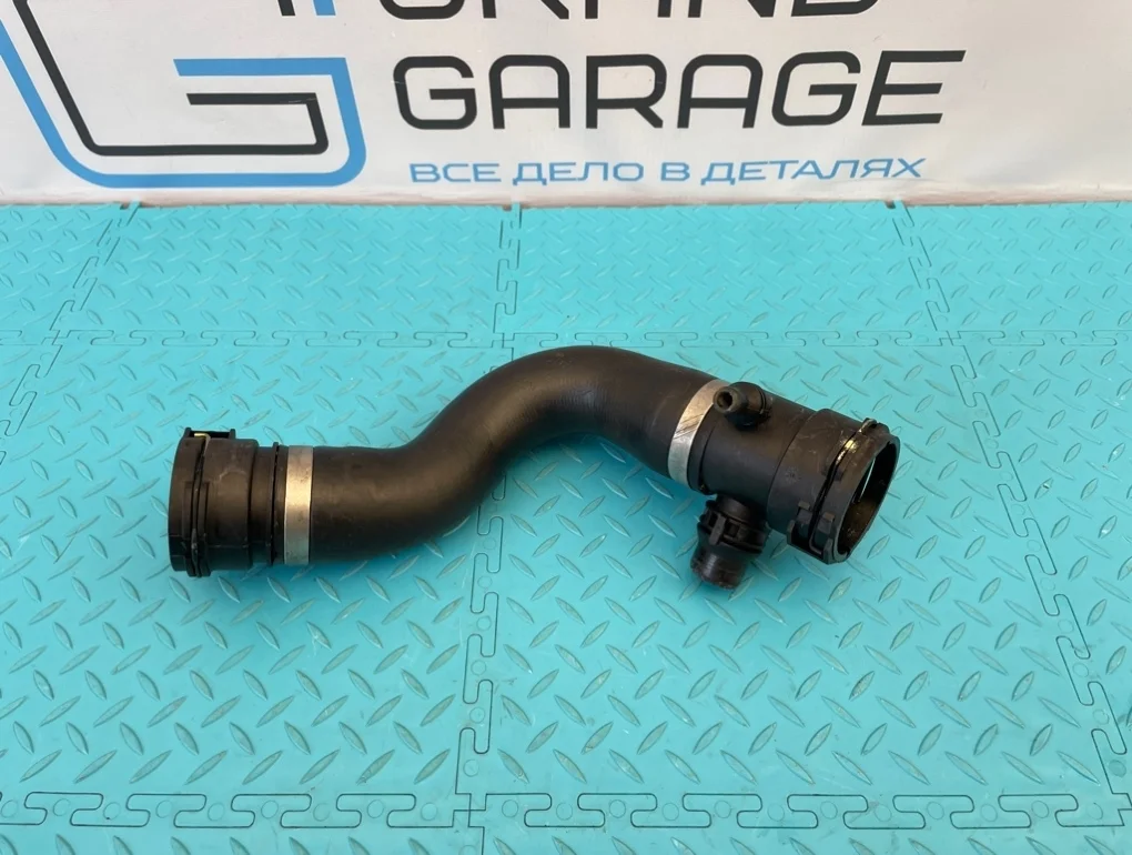 Патрубок охлаждения Bmw X3 2011 17127646150 F25 N52B30A 3.0