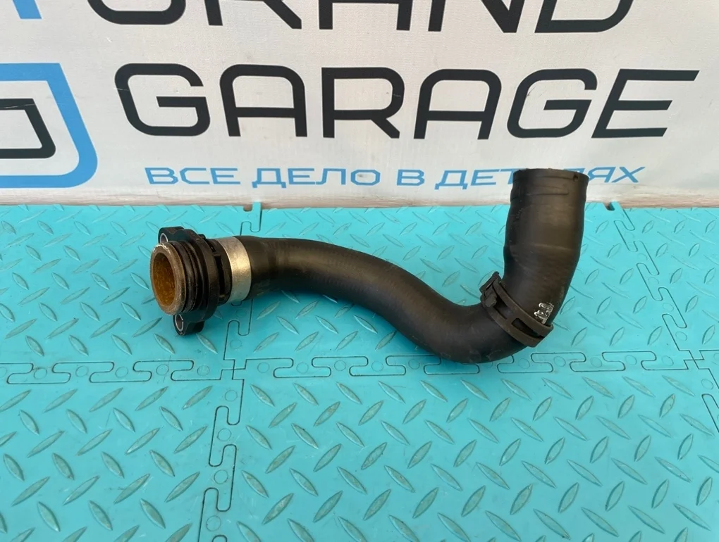 Патрубок охлаждения Bmw 4-Series 2014 11537603514 F32 N20B20B 2.0