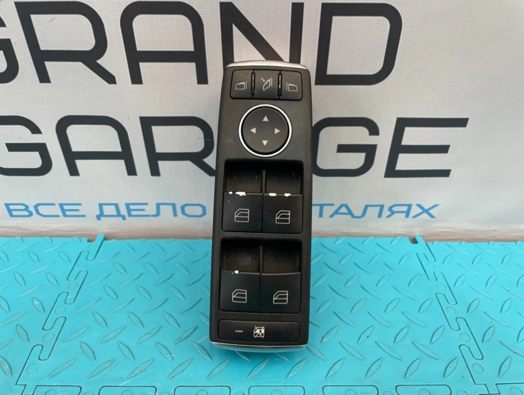 Блок стеклоподъемников Mercedes-Benz A-Class 2012 A1669054400 W176 270.910 1.6, передний правый