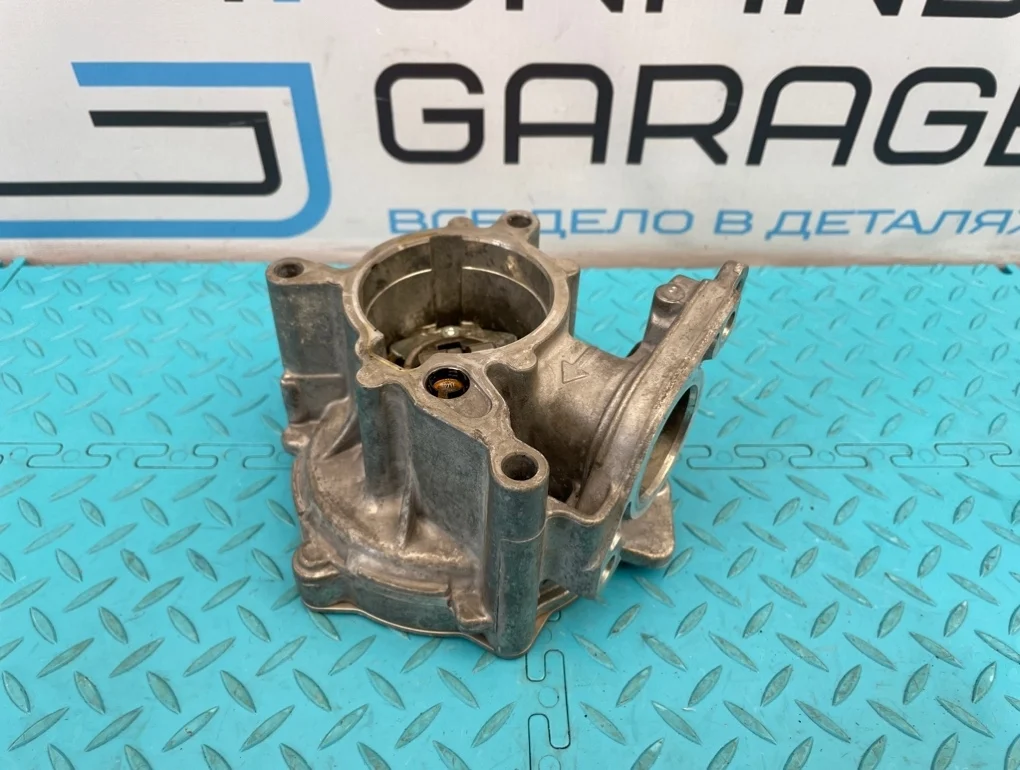 Насос вакуумный Audi A4 Allroad 2011 06J145100G 8KH CDNC 2.0