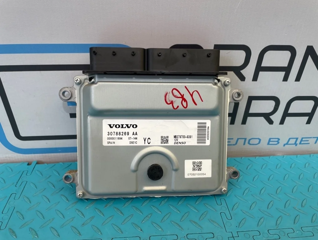 ЭБУ Volvo Xc70 2007 30788269 BZ B6324S 3.2
