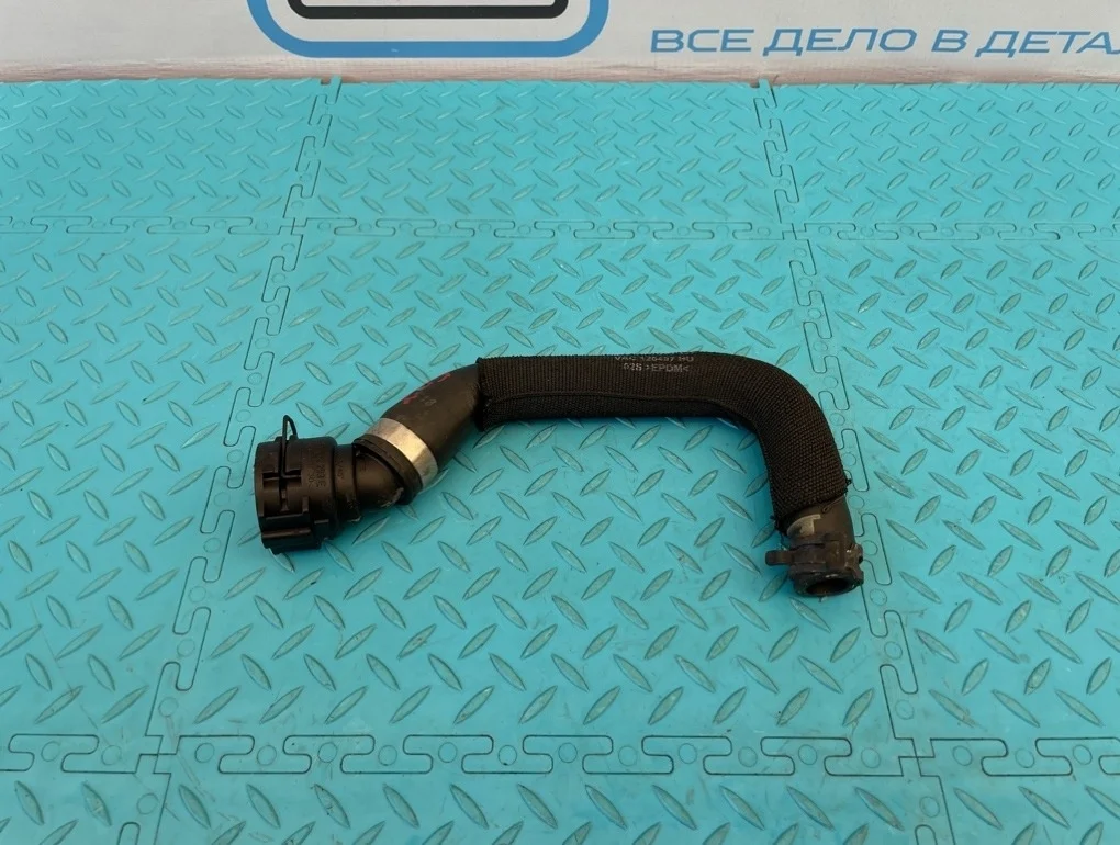 Патрубок охлаждения Audi A6 2013 4G0819337 C7 CHVA 2.8