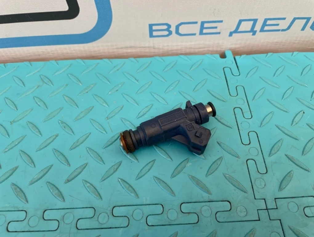 Форсунка топливная Mercedes-Benz E-Class 2002 A1120780149 W211 112.949 3.2