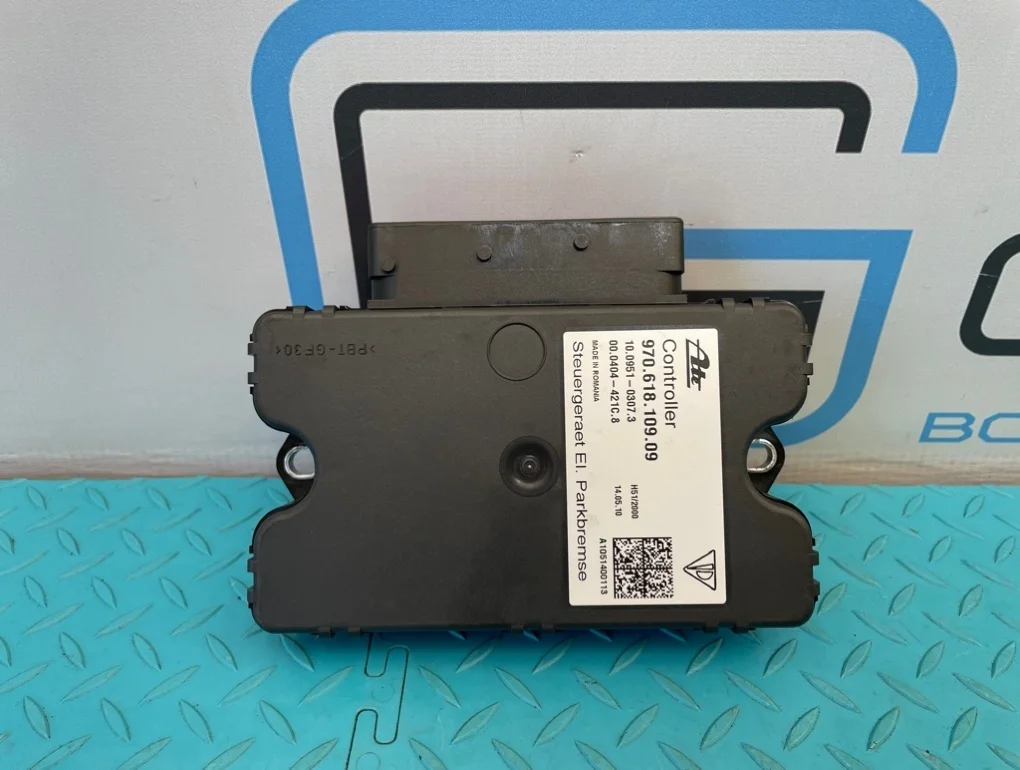 Блок стояночного тормоза Porsche Panamera 2010 97061810910 970 M46.20 3.6