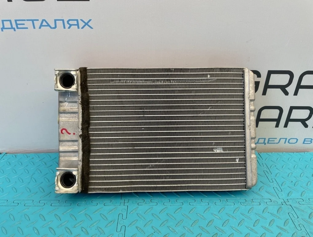 Радиатор печки Mercedes-Benz C-Class 2004 A2038300161 W203 271.940 1.8