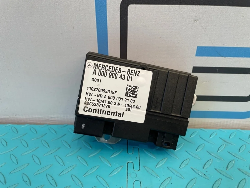 Блок электронный Mercedes-Benz E-Class 2011 A0009004301 W212 276.952 3.5