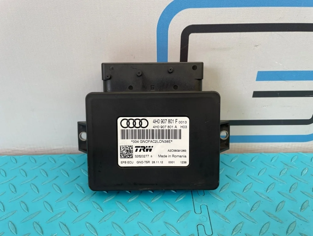 Блок стояночного тормоза Audi A6 2013 4H0907801F C7 CHVA 2.8