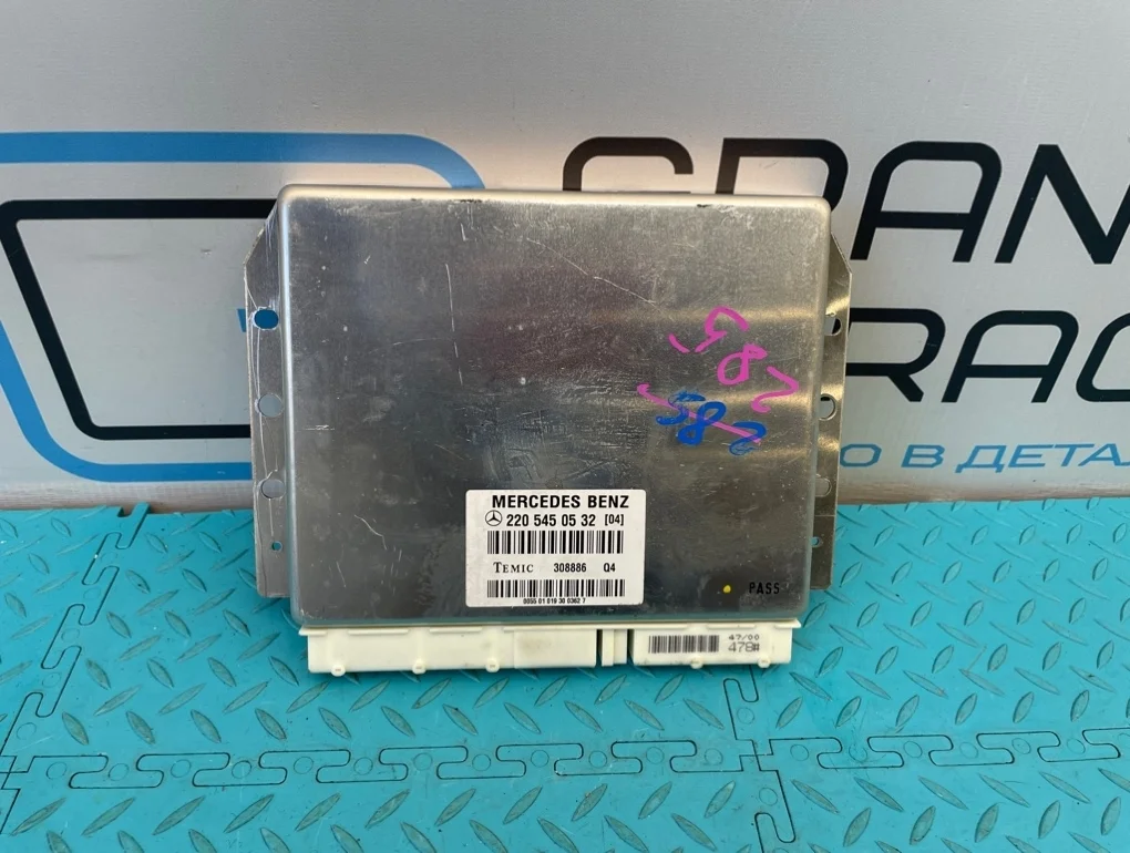 Блок управления подвеской Mercedes-Benz S-Class 2001 A2205450532 W220 112.944 3.2