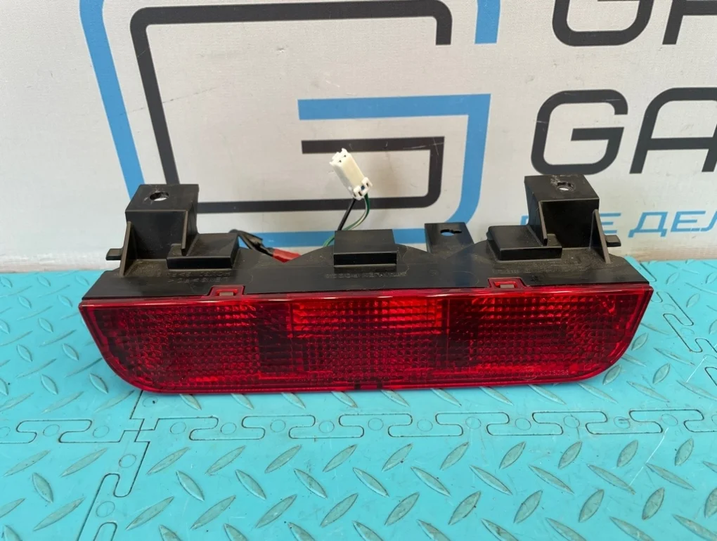 Фонарь стоп-сигнала Mitsubishi Pajero 2010 MR490840 V93W 6G72 3.0
