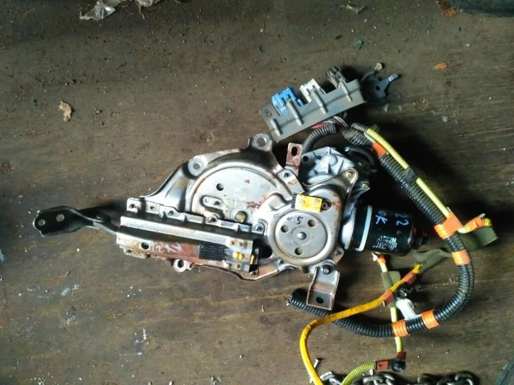 Б.у. привод крышки багажника LEXUS RX330 MCU38 LEXUS RX330 MCU38