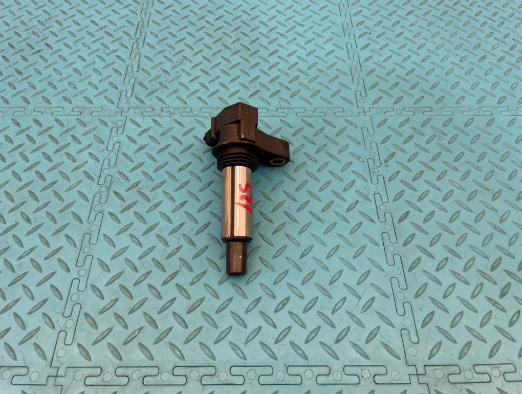 Катушка зажигания Cadillac Cts 2009 19418102 GMX322 LLT 3.6