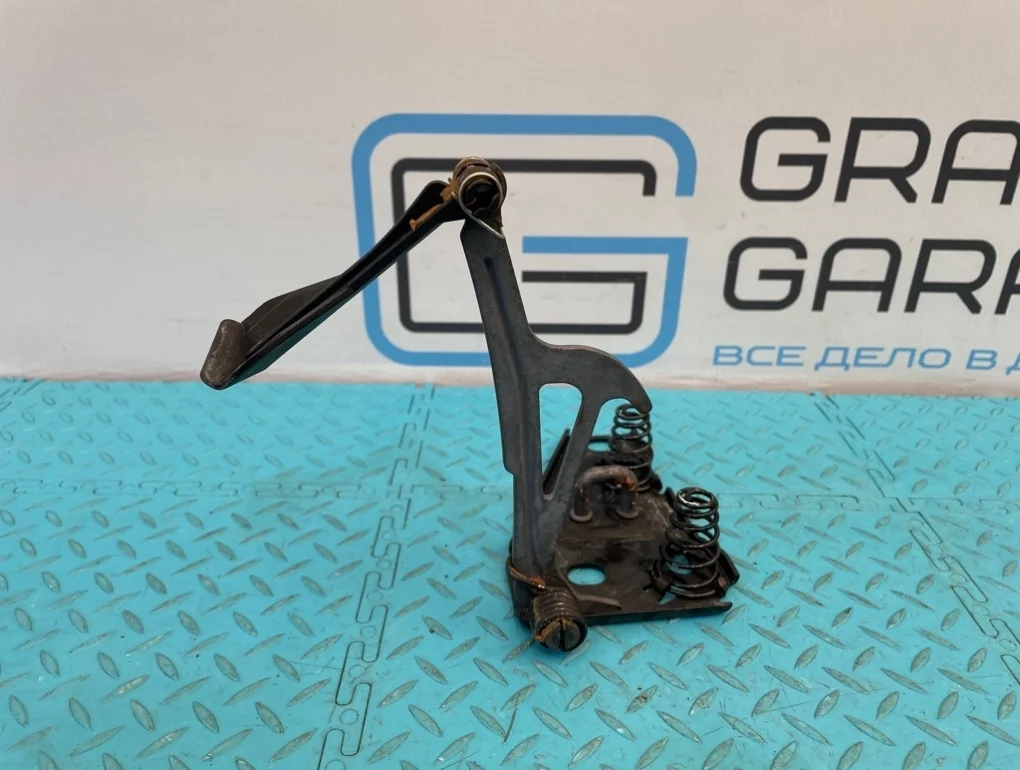 Крюк капота Mercedes-Benz Ml-Class 2002 A1638800660 W163 112.942 3.2