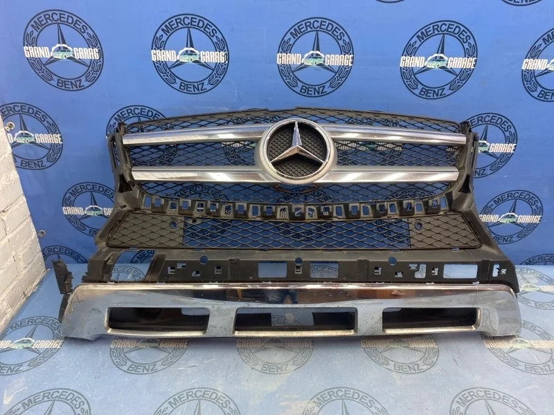 Решетка радиатора Mercedes-Benz 1668851365 W166