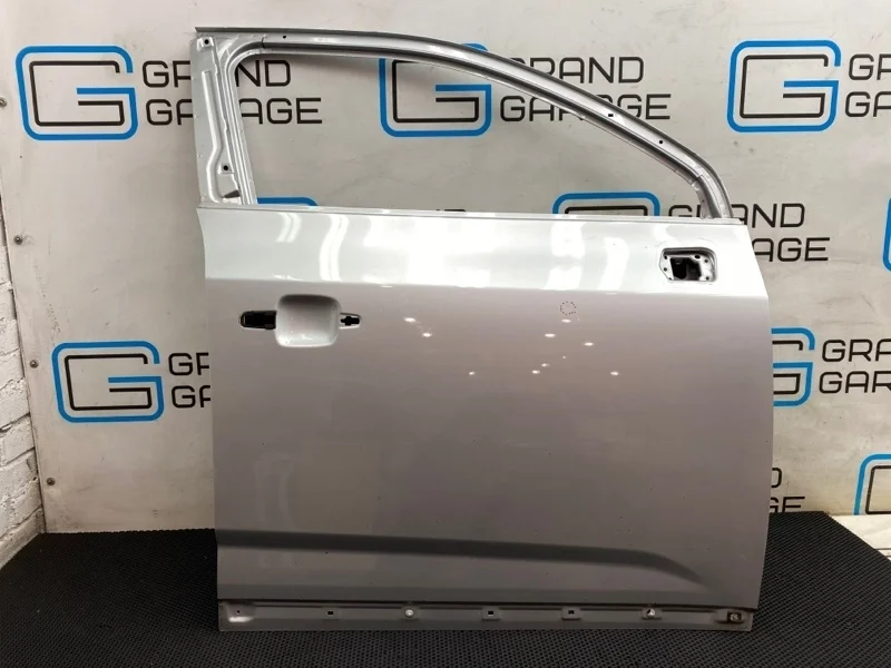 Дверь Chevrolet Orlando 95242605 J309, передняя правая