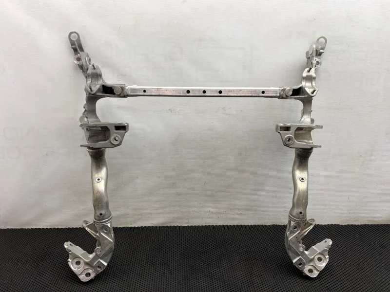 Балка передняя Audi Q5 2010 8R0399315G 8RB CDNC 2.0
