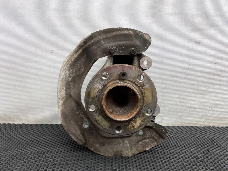 Кулак Bmw 3-Series 2013 6792287 F30 N20B20B 2.0, передний левый