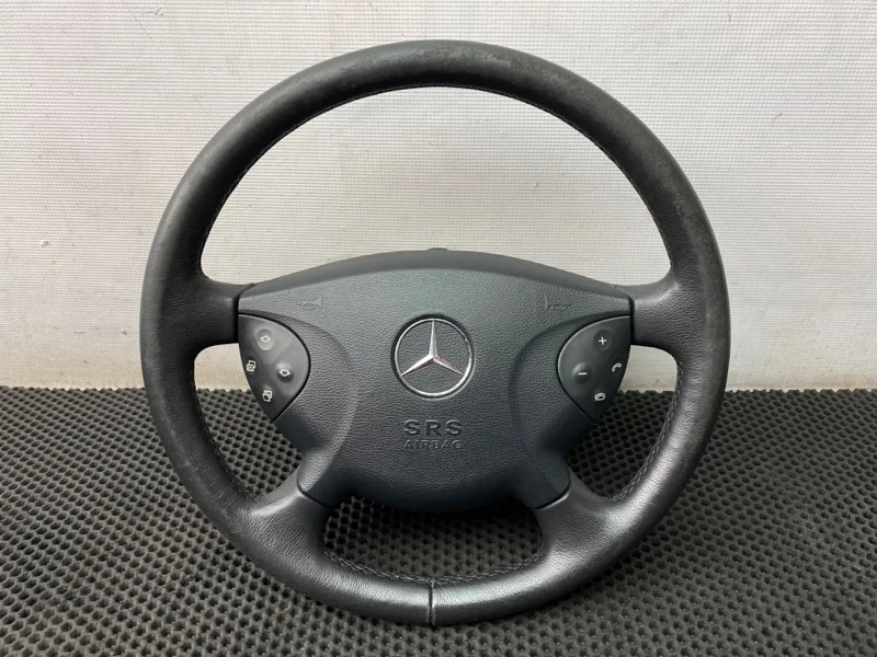 Руль Mercedes-Benz E-Class 2003 2114600203 W211 112.949 3.2
