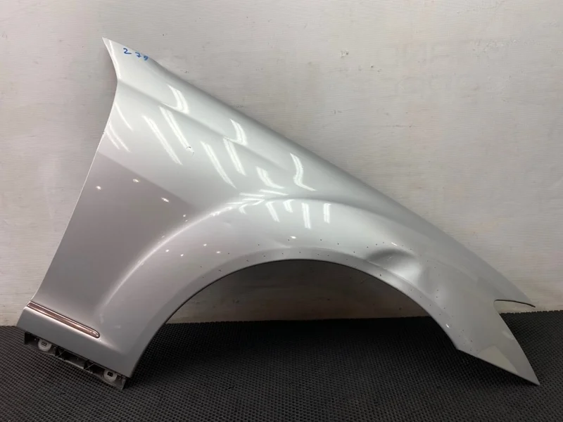 Крыло Mercedes-Benz S-Class 2218800218 W221, переднее правое