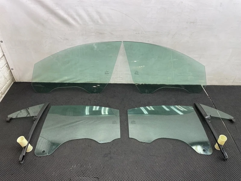 Стекла комплект Mercedes-Benz Cls-Class 2006 2197250110 W219 273.960 5.5