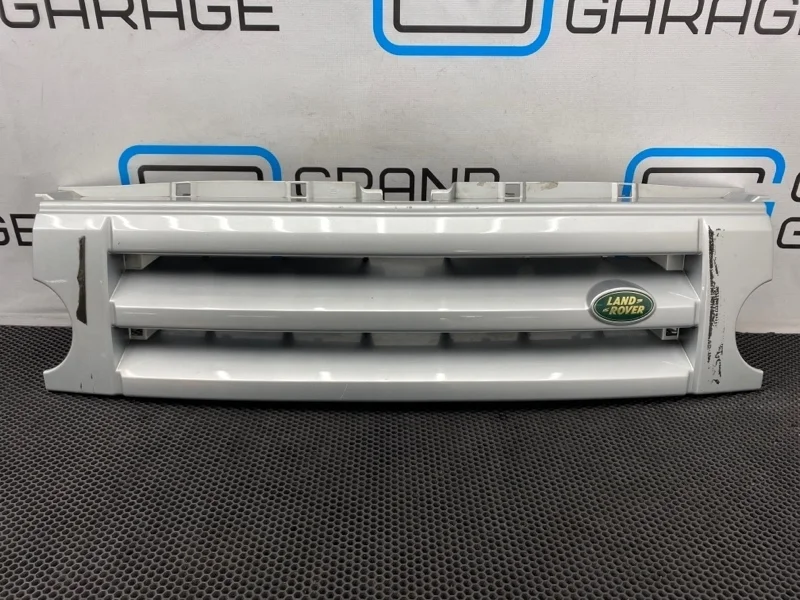 Решетка радиатора Land Rover Discovery 2006 DHB000274LML L319 406PN 4.0