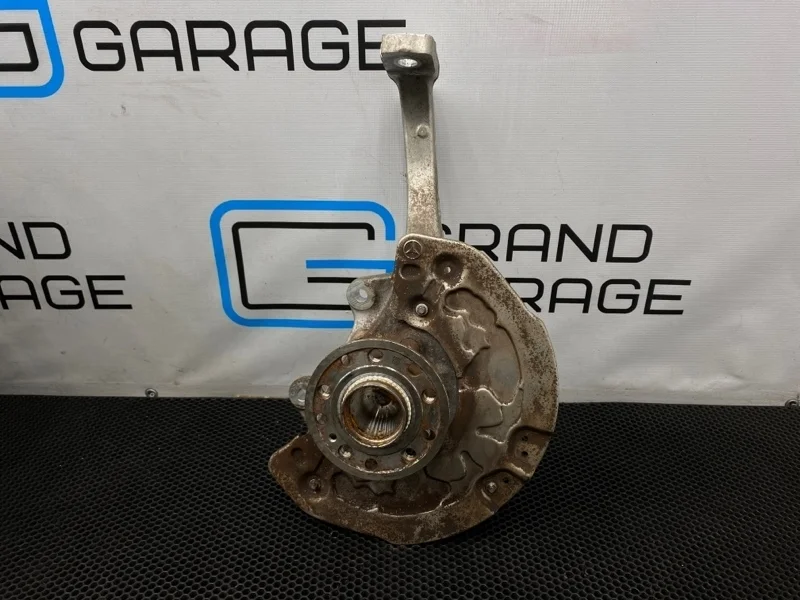 Кулак Mercedes-Benz C-Class 2016 2053322200 W205 274.910 1.6, передний правый