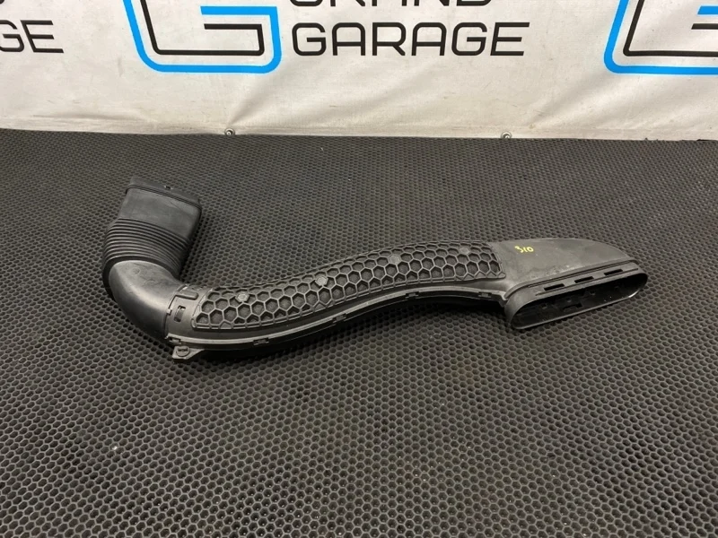 Патрубок воздушный Mercedes-Benz C-Class 2016 2740901000 W205 274.910 1.6
