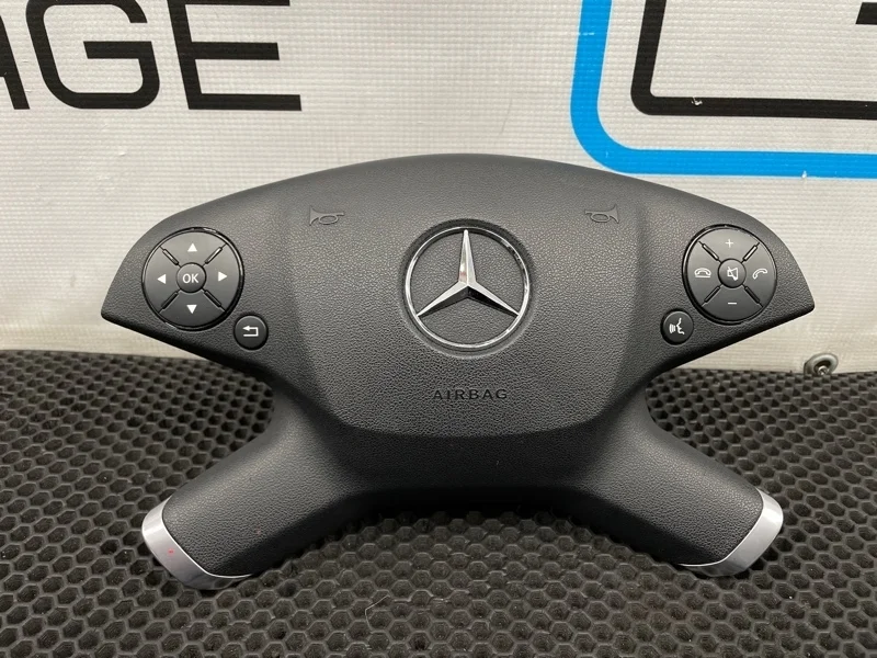 Подушка безопасности в руль Mercedes-Benz E-Class 2011 2128600102 W212 271.860 1.8