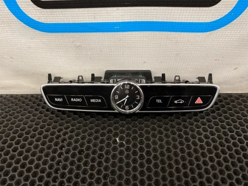 Блок кнопок Mercedes-Benz E-Class 2017 2139054403 W213 274.920 2.0
