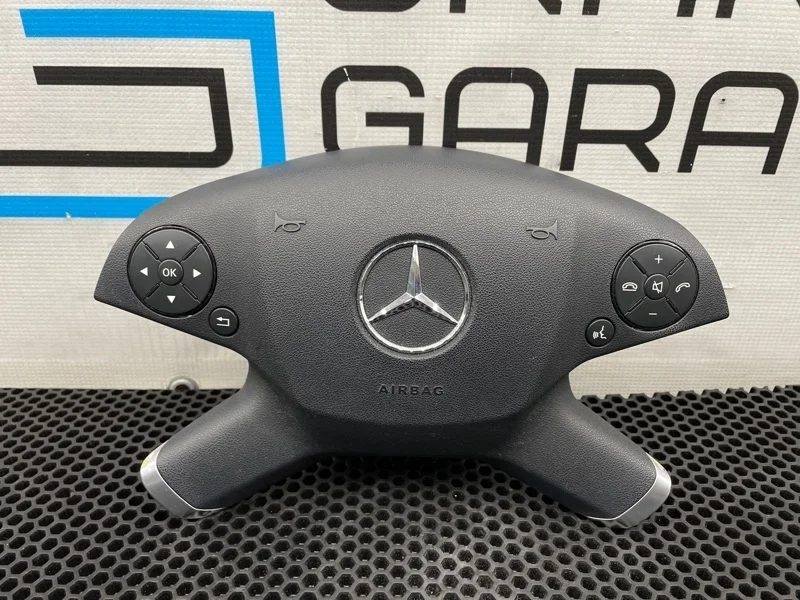 Подушка безопасности в руль Mercedes-Benz E-Class 2009 2128600102 W212 271.860 1.8
