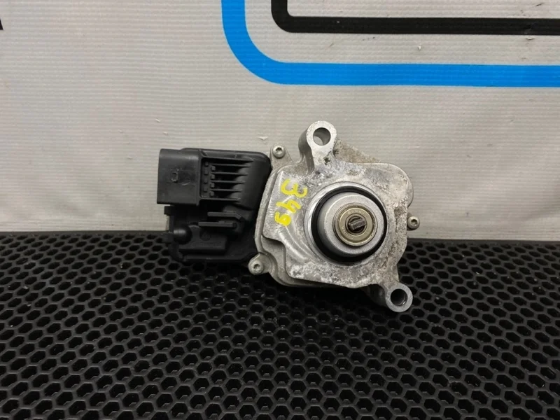 Моторчик раздатки Bmw X3 2012 27607639261 F25 N55B30A 3.0