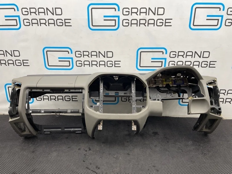 Торпедо Mitsubishi Pajero 2002 MR605251 V75W 6G74 3.5