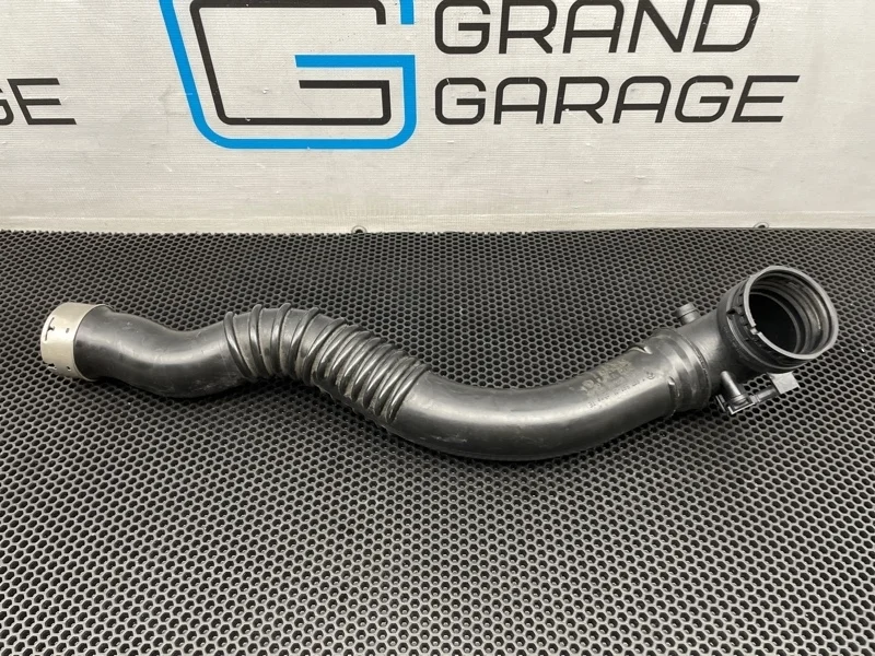 Патрубок интеркулера Bmw 3-Series 2012 13717597592 F30 N20B20A 2.0