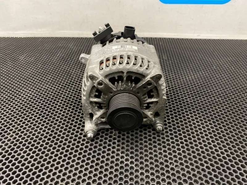Генератор Bmw 5-Series 2014 12317605061 F10 N20B20B 2.0